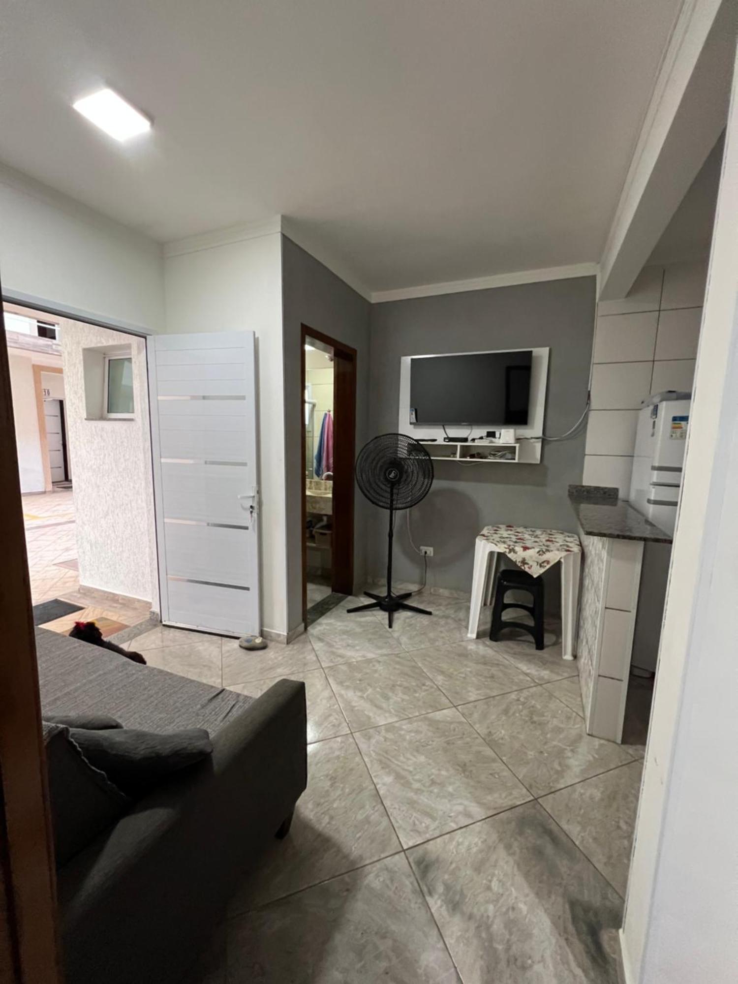 Apto Com Piscina De Maranduba - Apartamento *