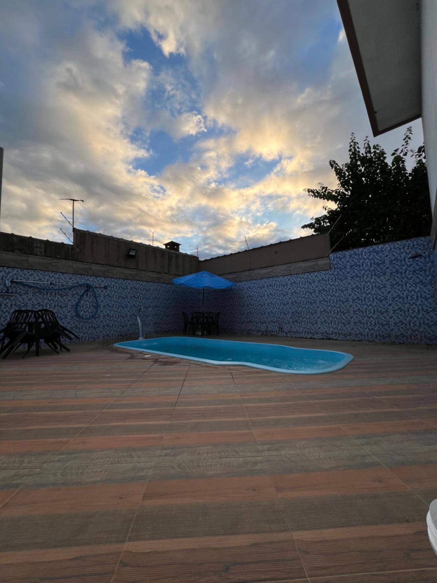 Apartamento Apto Com Piscina De Maranduba -